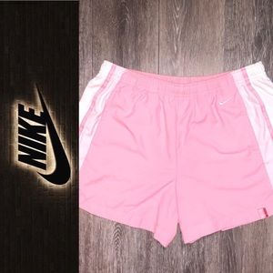 NIKE Shorts 🙌🏼💖SALE‼️‼️